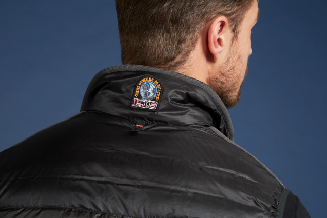 parajumpers history parajumpers history